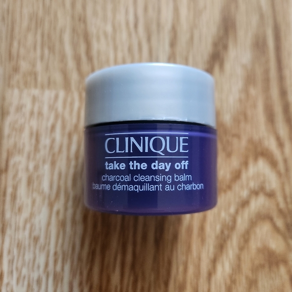 NWT Clinique Take the Day Off Charcoal Cleansing Balm Sample Size - Picture 2 of 5